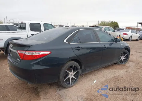 2015 Toyota Camry Hybrid Se z USA, uszkodzony, nr VIN 4T1BD1FK5FU168452